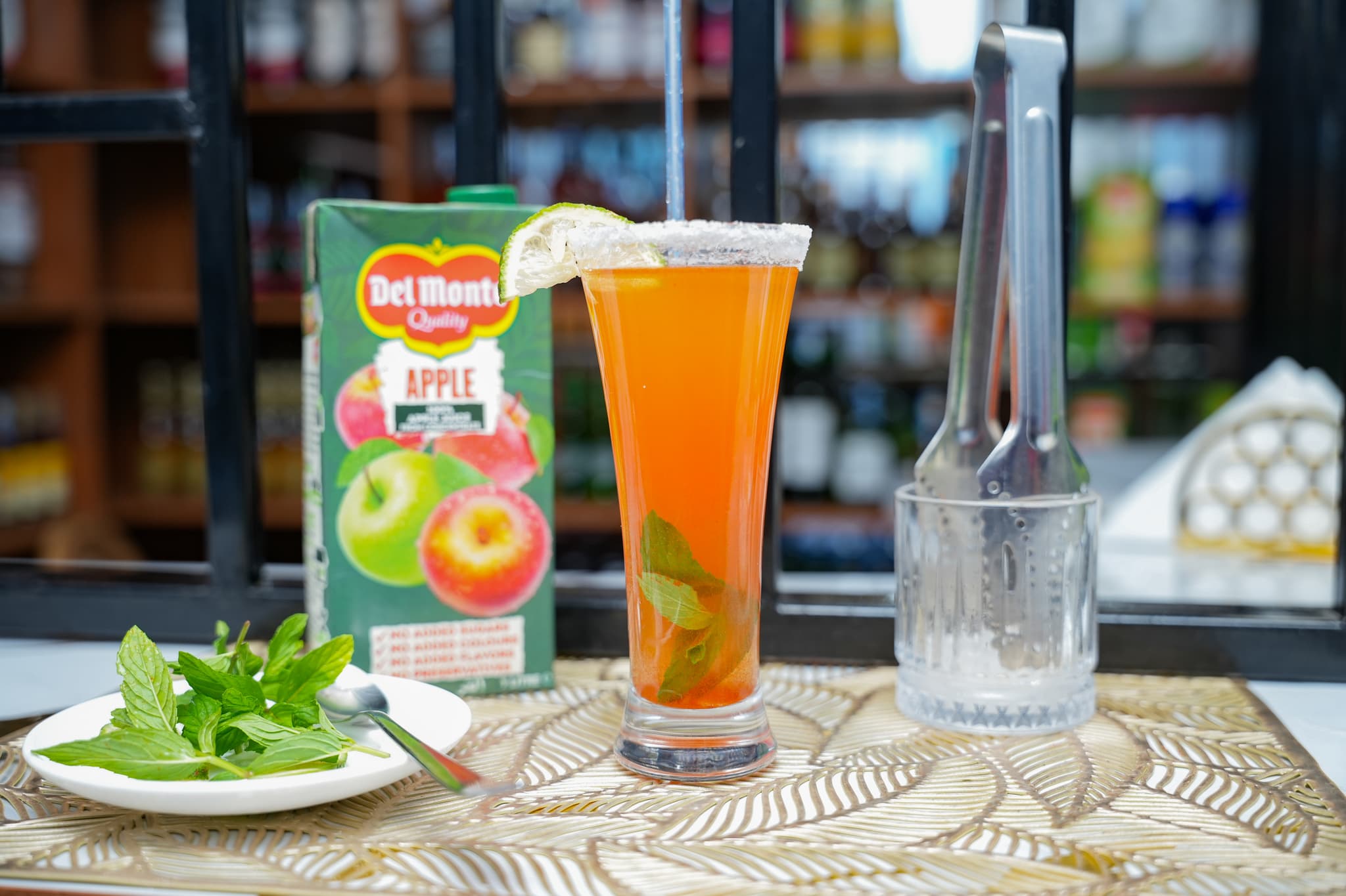 Expertly mixed signature drinks and cocktails